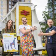 An eight-foot giraffe is due to arrive in Croydon
